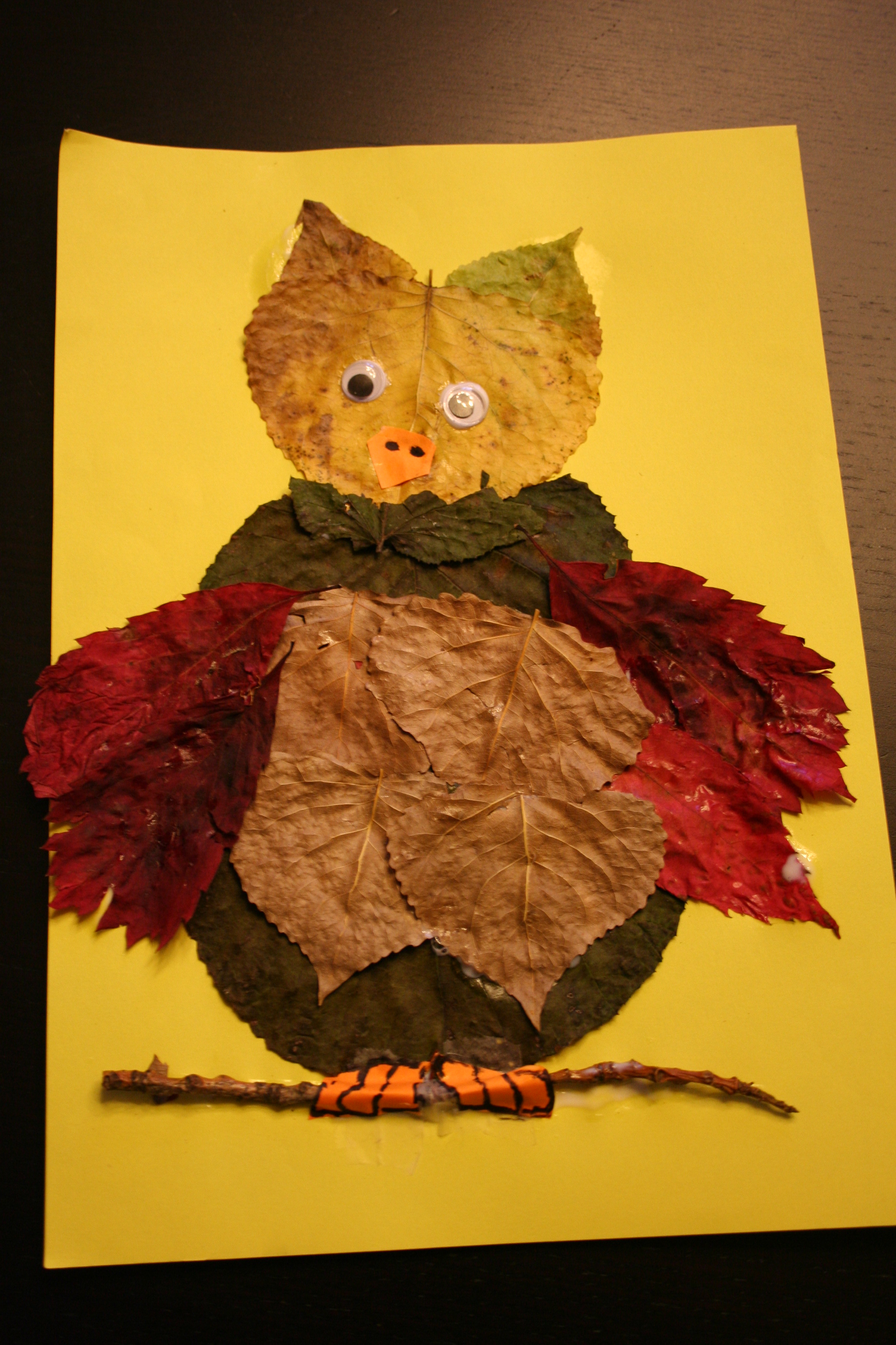 Hibou en feuilles